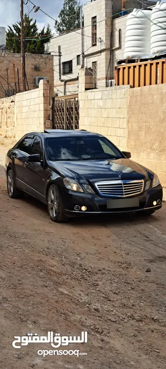 مرسيدس E 200 بحالة ممتازة