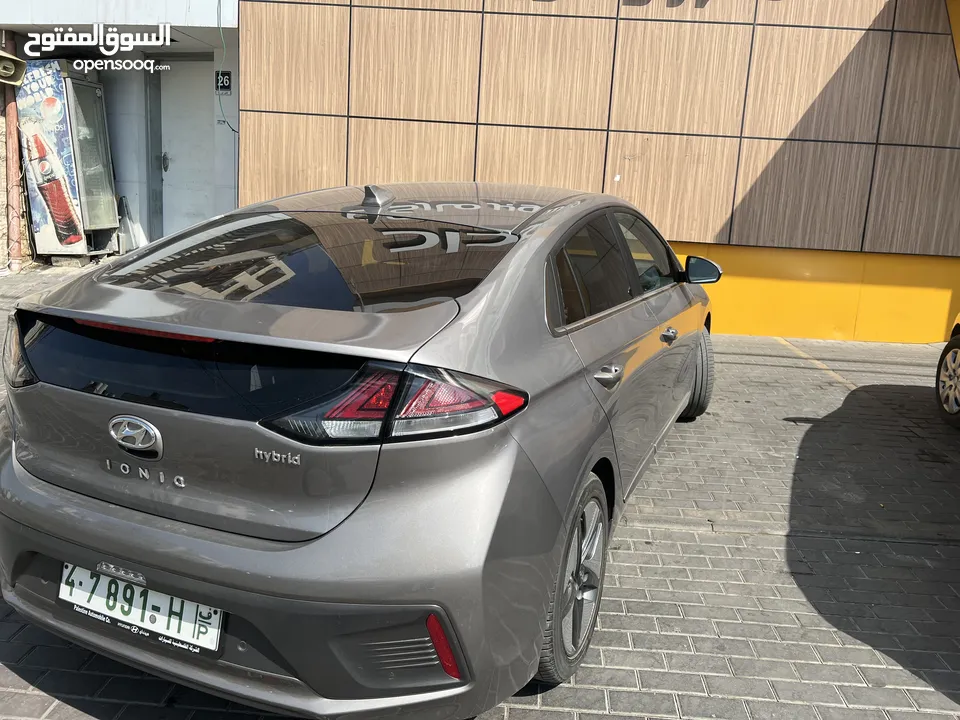 Hyundai Ionic Hybrid  2021