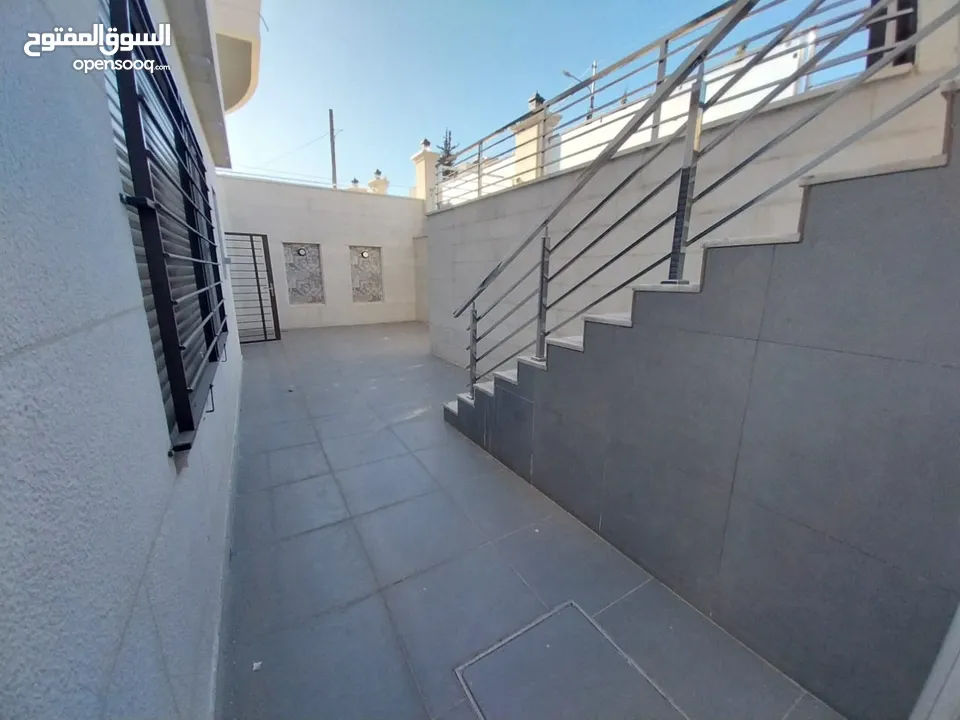 شقة غير مفروشة للبيع ( Property ID : 40250 )