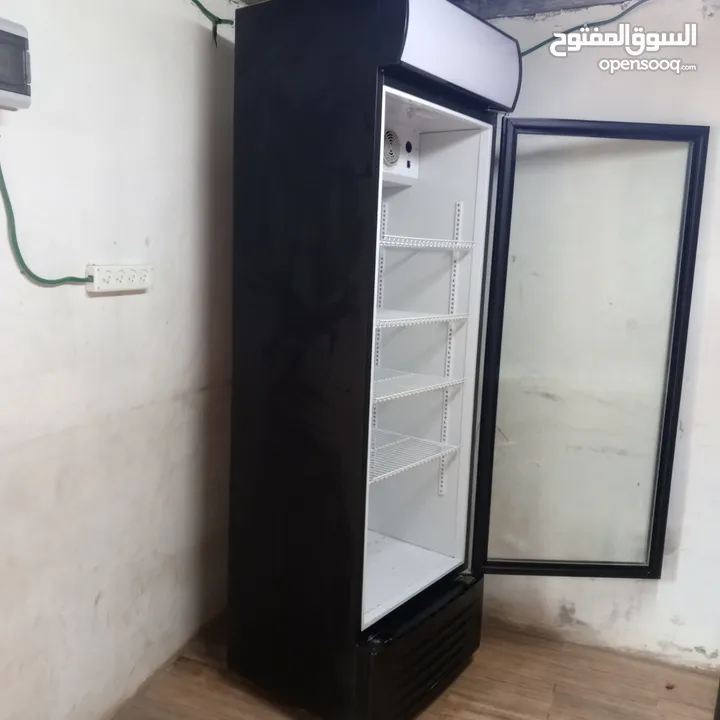 ثلاجه سوبر ماركت : جنين