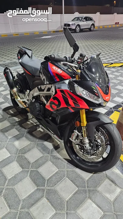 Aprilia touno 1100 v4 2024