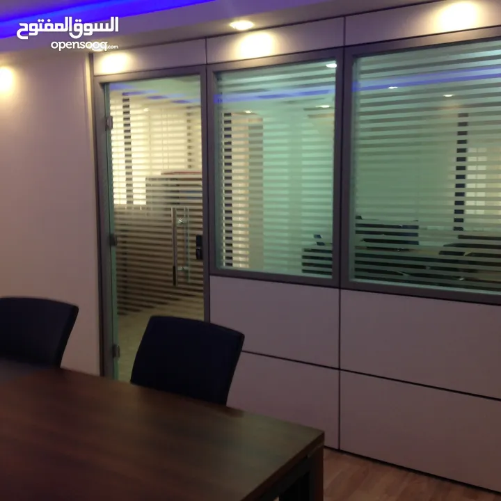 Used WILLIAMS office furniture and office FUTURE partition