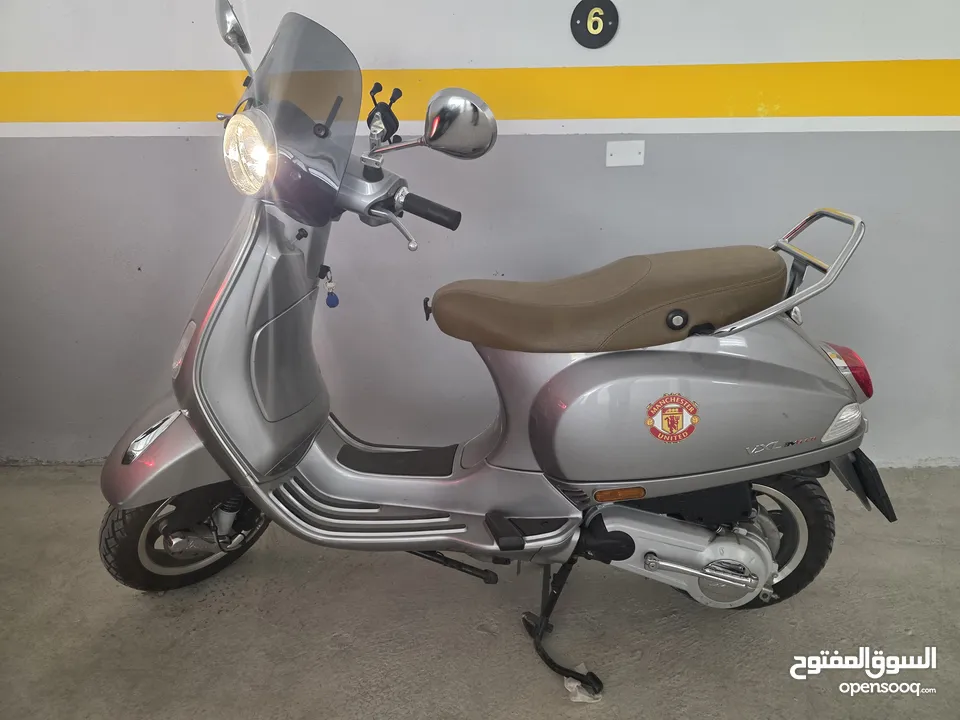 Vespa 2022 للبيع