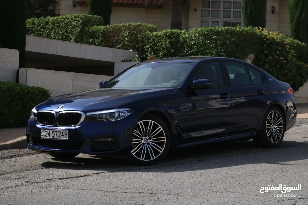 BMW 530e 2019 Plug-In Hybrid M-Kit (new battery installed بطارية   (جديدة من الوكالة