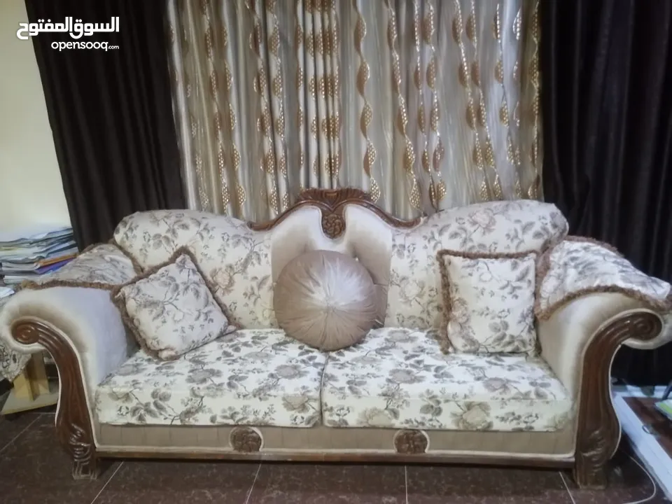 اثاث وغرف نوم للبيع