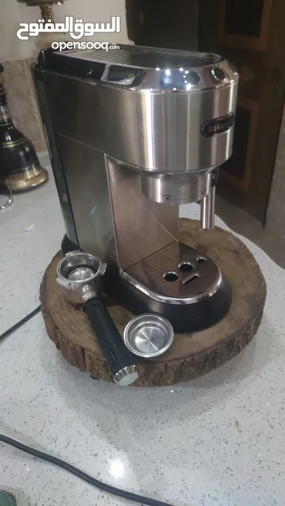 ماكينة قهوة اسبرسو  delonghi dedica ec685