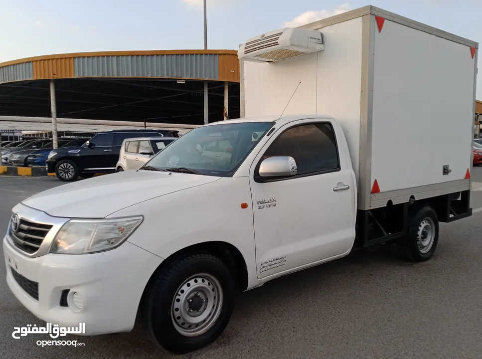 Toyota Hilux V4 2.7L(Meat fridge) Model2014