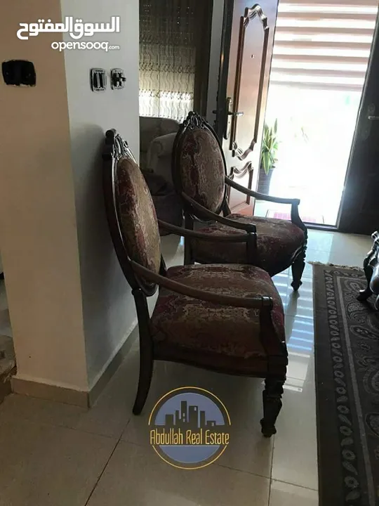 بيت مستقل 3 طوابق بسعر مميز جدا