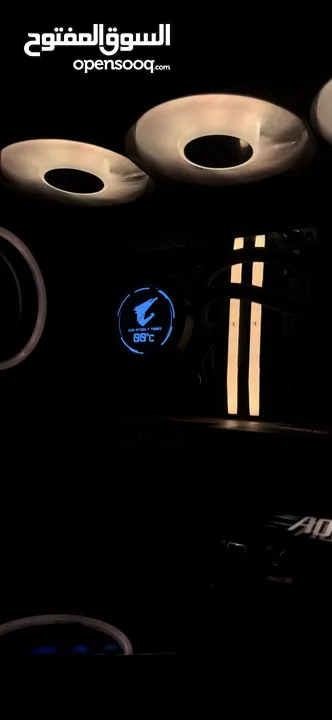 كمبيوتر مستعمل بوضع الجديد