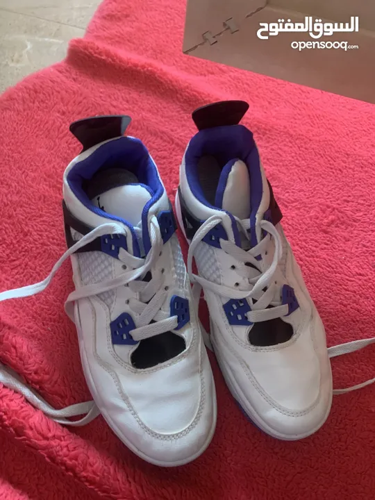 حذاء نسائي ورجالي نمرة 39 نايكي سبورت ترندي