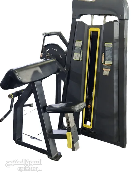 معدات جيم مستعملة بوضع جيد جدا للبيع بسعر الجملة