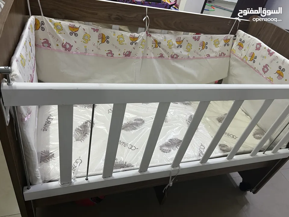 سرير أطفال للبيع : اثاث وغرف نوم اطفال مستعمل : مسقط السيب (226160468)