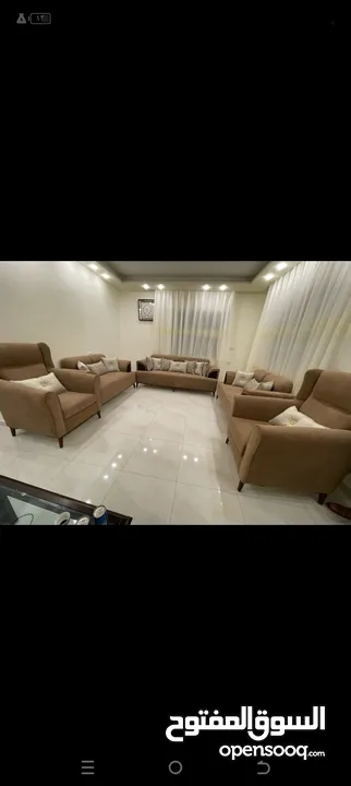 يوجد لدينا اطقم كنب جديد ومستعمل ثقيل ومرتب
