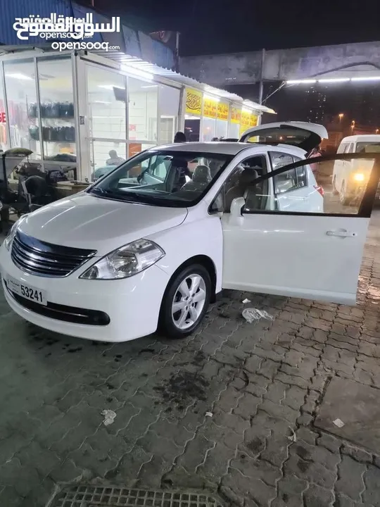 Nissan Tiida Hatchback 2012