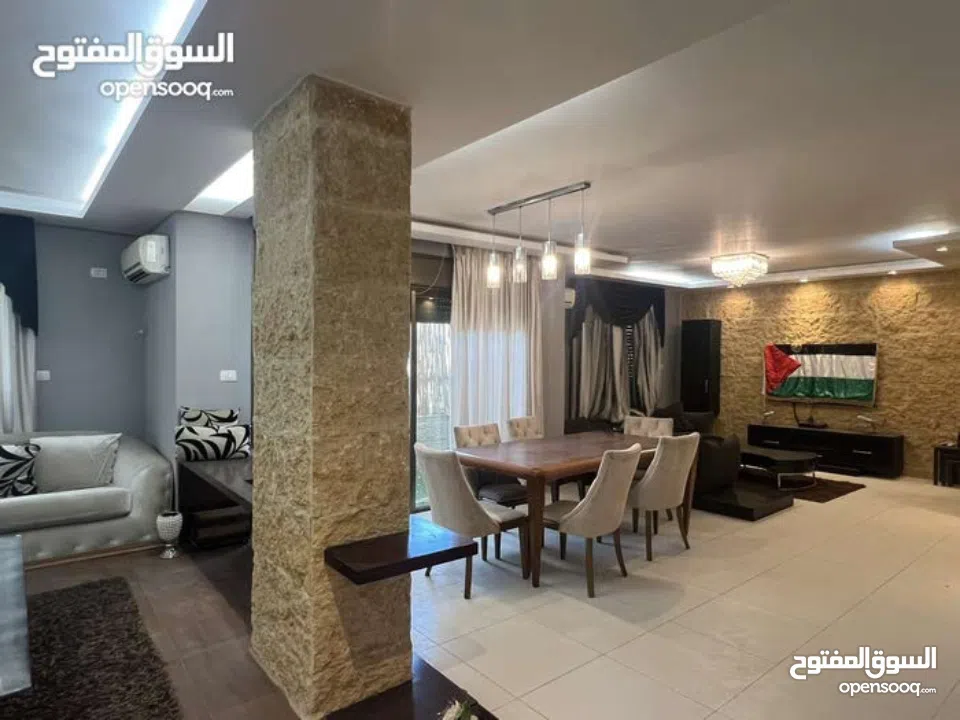 شقه للبيع مساحه 150ثلاث غرفة نوم حمامين بلكونتين صالون صاله مطبخ طابق ثالث اصنصين