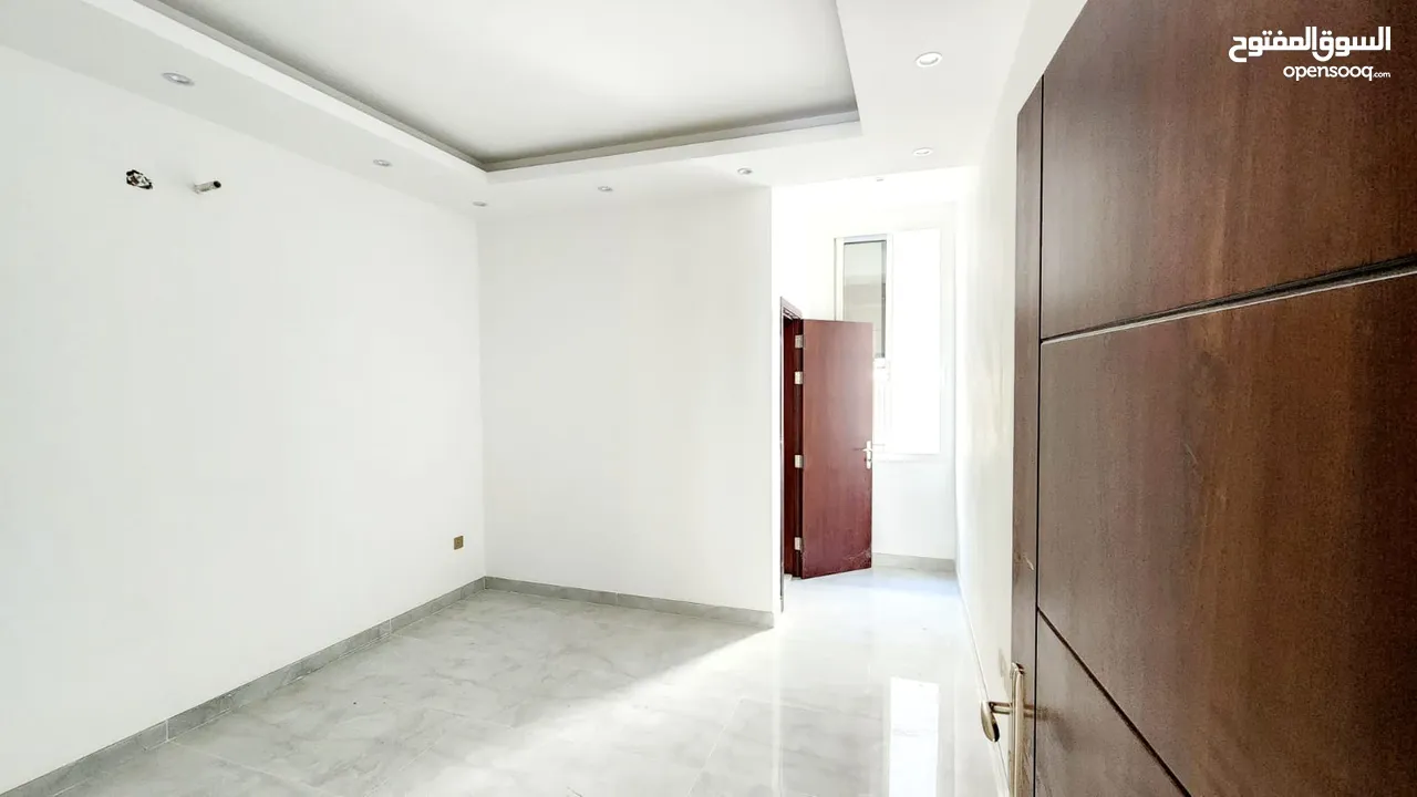 For sale, a villa for the first inhabitant, two floors with a roof, very close to Al Hamidiya Park,.