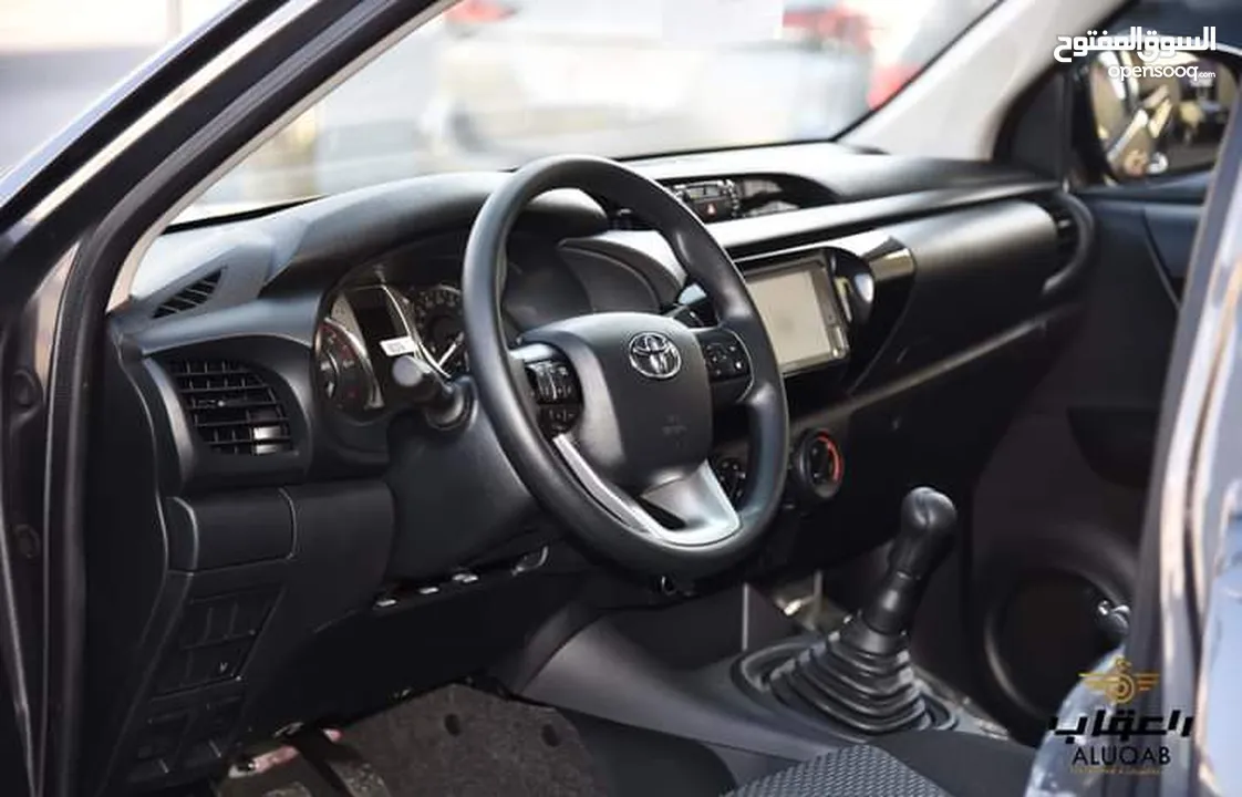 ناقل الحركه : 5 سرعات يدويه جير عادي Toyota Hilux 2023