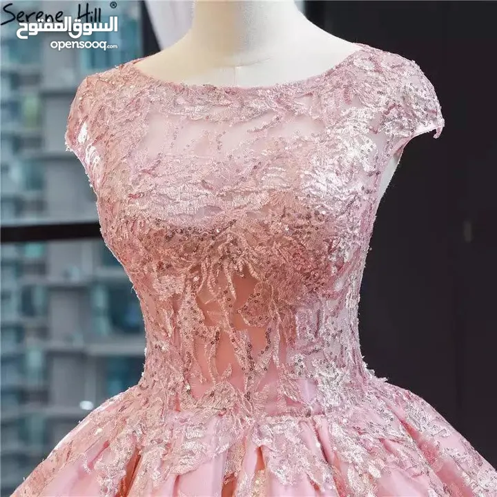 شروة بدل زفاف ابيض وملون