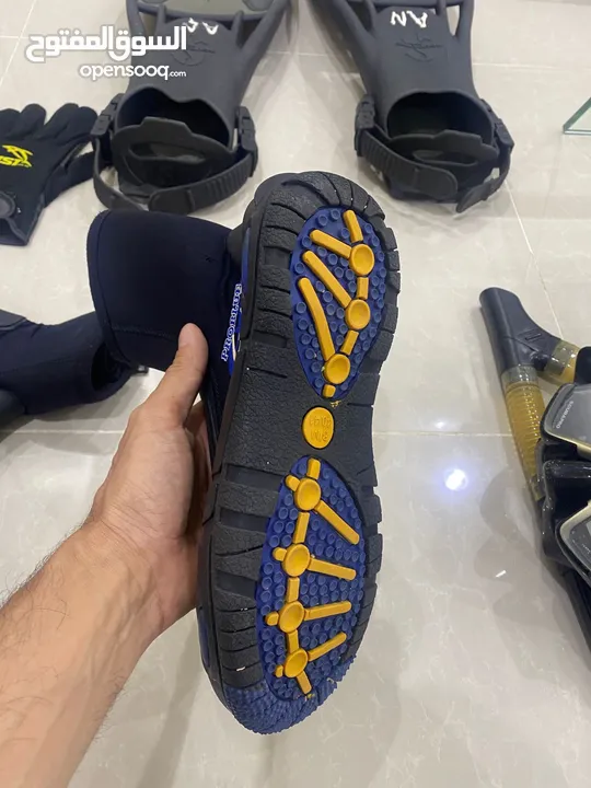 بدله غوص وع زعانف وسنوركل نظيفه