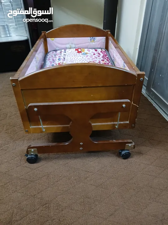 تخت بيبي خشب