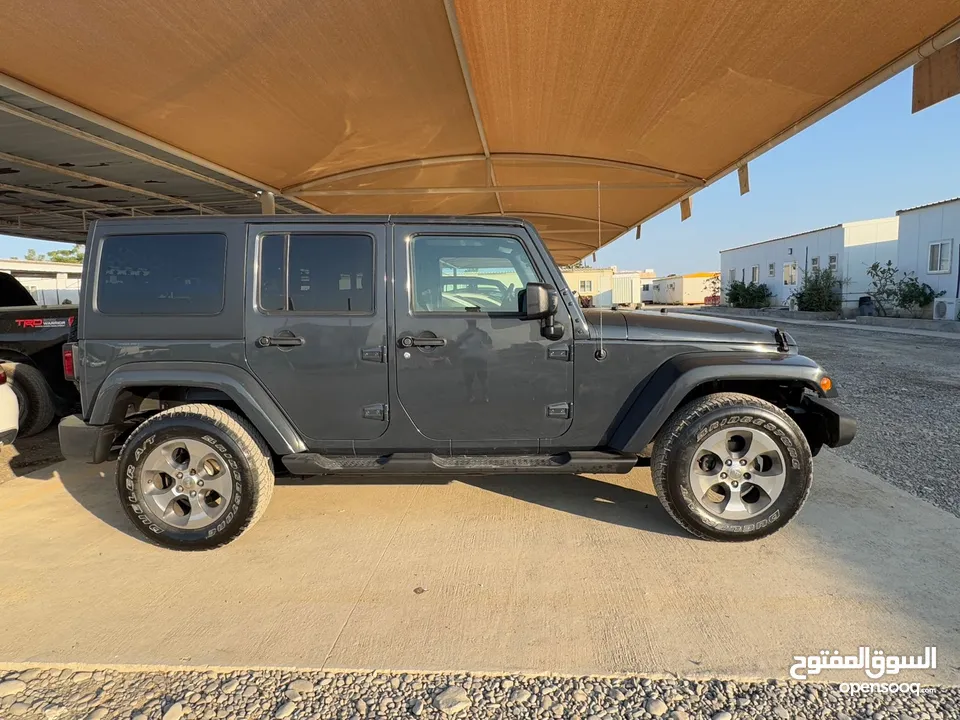 2017 Jeep wrangler SAHARA