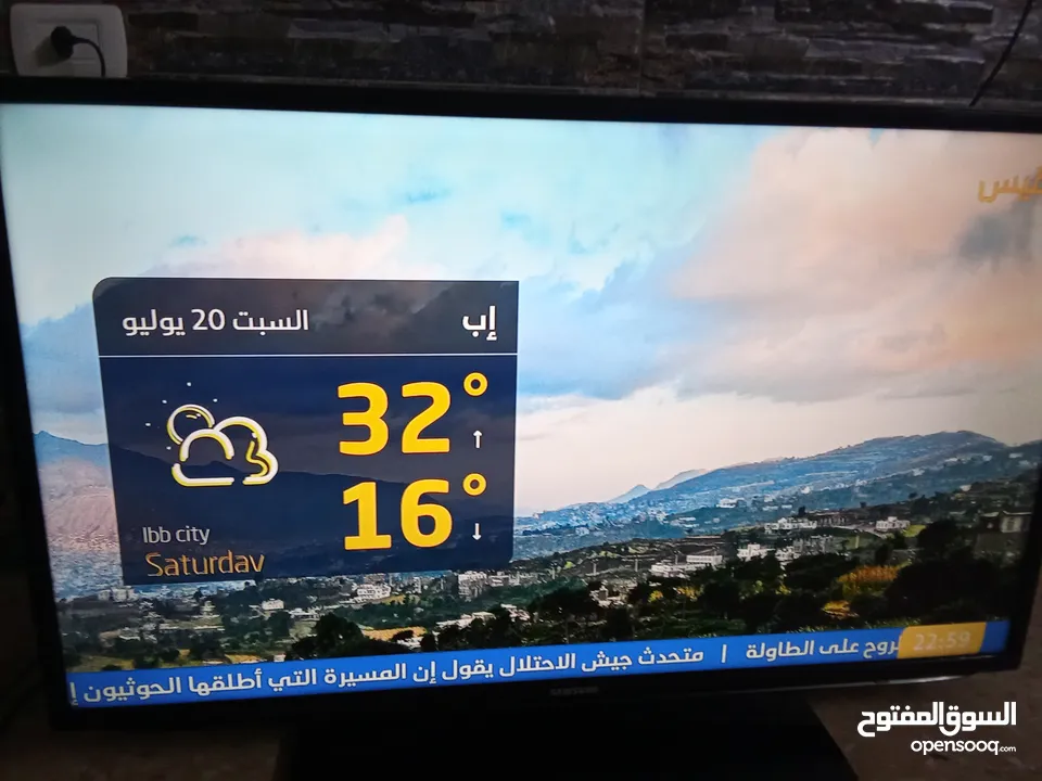 شاشه سامسونج فل hd استخدام بسيط جدا للبيع لا يوجد فيها اي نوع من المشاكل للبيع سامسونج