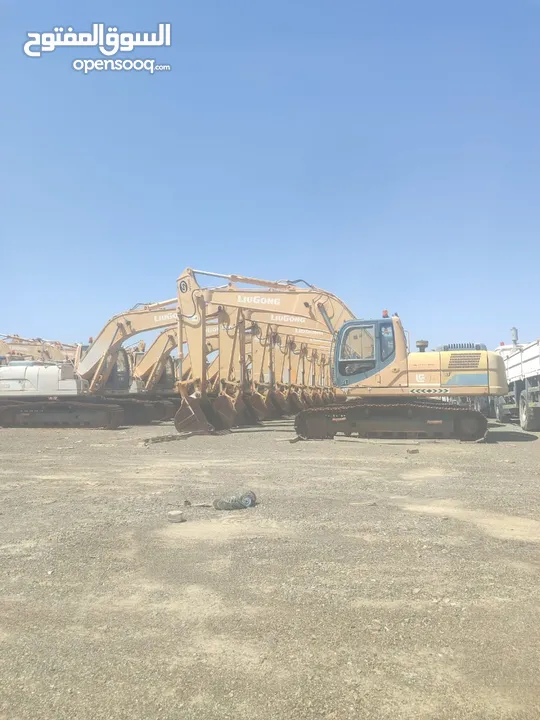 حفار صيني LuiGong  مديل 2011  متوفر 43 حفار  Excavator LuiGong China  model 2011  43 Available