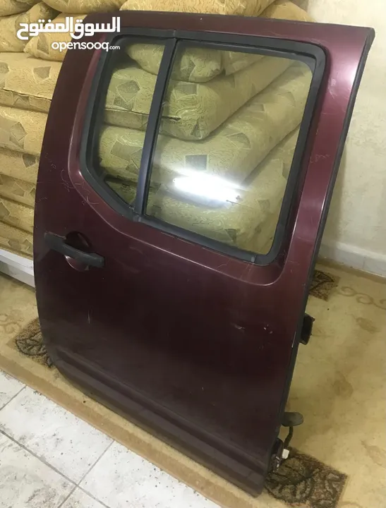 4 أبواب نيسان نيفارا أوروبي مستعمل بحال الوكالة