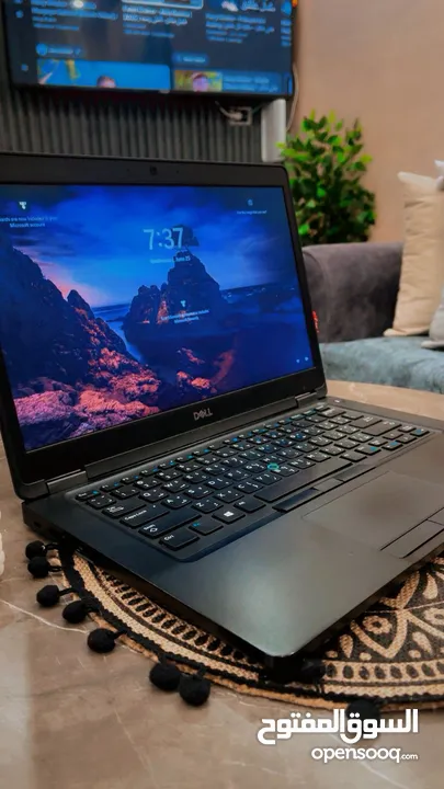 لابتوب i7 كرتين شاشة بسعر حرررررررق