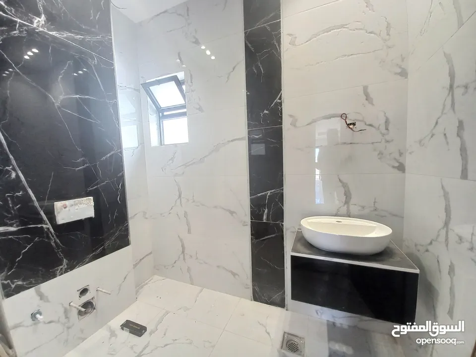 Apartment For Sale In Um Al Summaq ( Property 42772 )-174782811