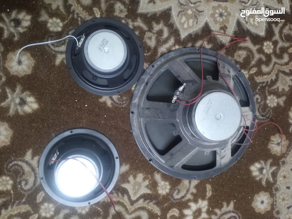 سماعات بركبو ع سياره