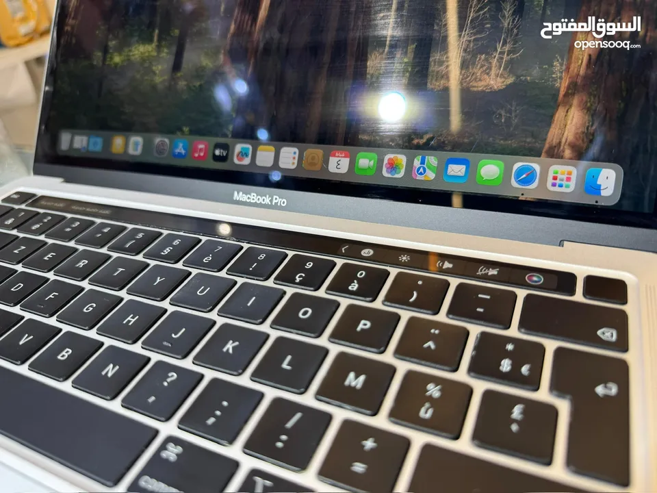 ‏MacBook Pro  2020  ‏13 inch - Core i5 ‏8G ram - 256G  فصل touch bar