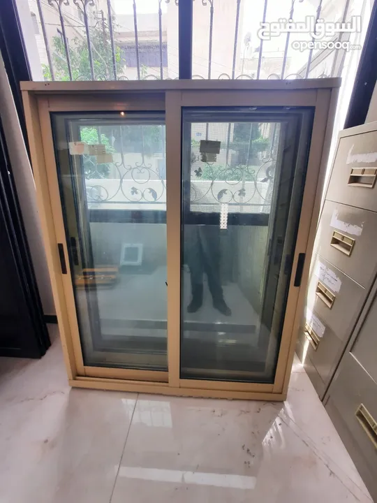 شبابيك دبل جلاس مقطع خاص