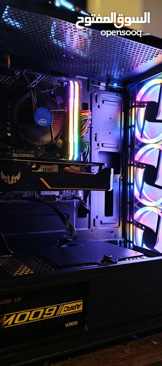 PC gaming with monitor