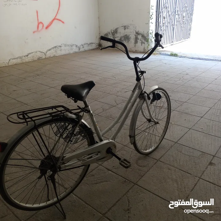 دراجات هوائية بحالة الجديد