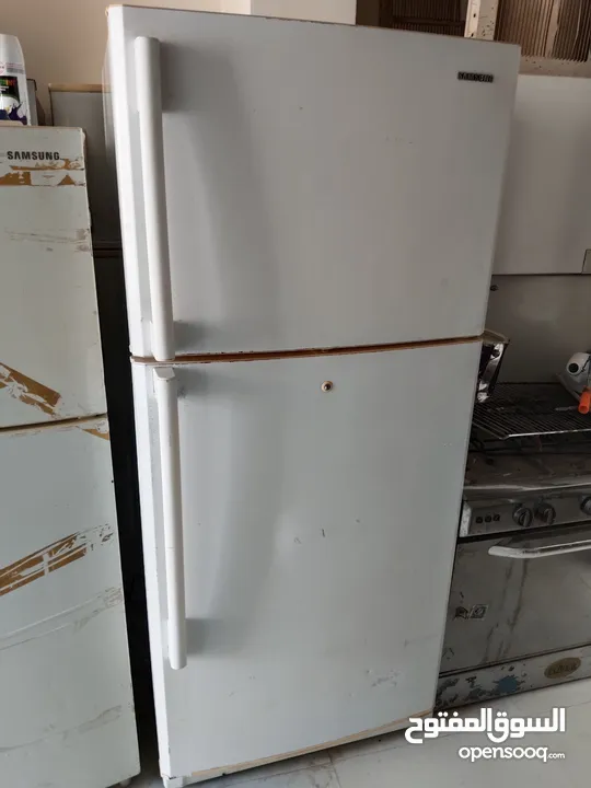 L G Refrigerator Fridge is very good condition and good working