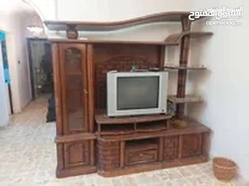 بوفيه خشب تصميم ماليزي بحالة ممتازة جدا