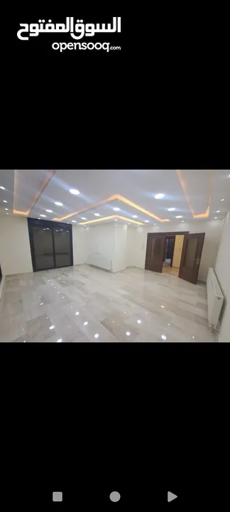 شقه لم تسكن Vip سوبر ديلوكس 3نوم + 2 ماستر +  5 حمامات + طابق ارضي