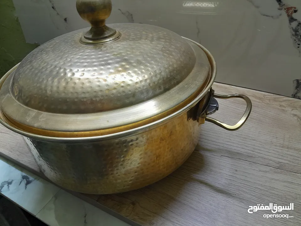 طنجرة نحاس نحاس صب ثقيلة حجم كبير سعة 7لتر وأكثر بحاله ممتازة جدا