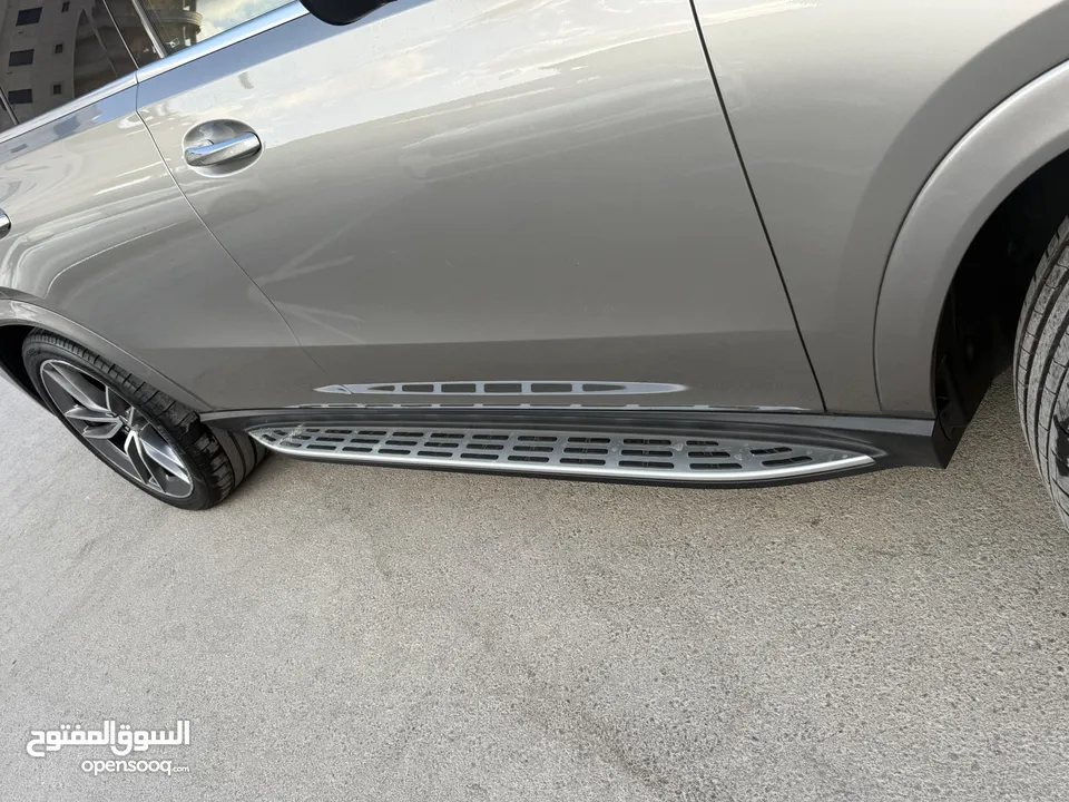 مارسيدس GLE 350e ترخيص 2022 محرك 2000 هايبرد plug in/يقطع على الشحنه 99 كيلو متر