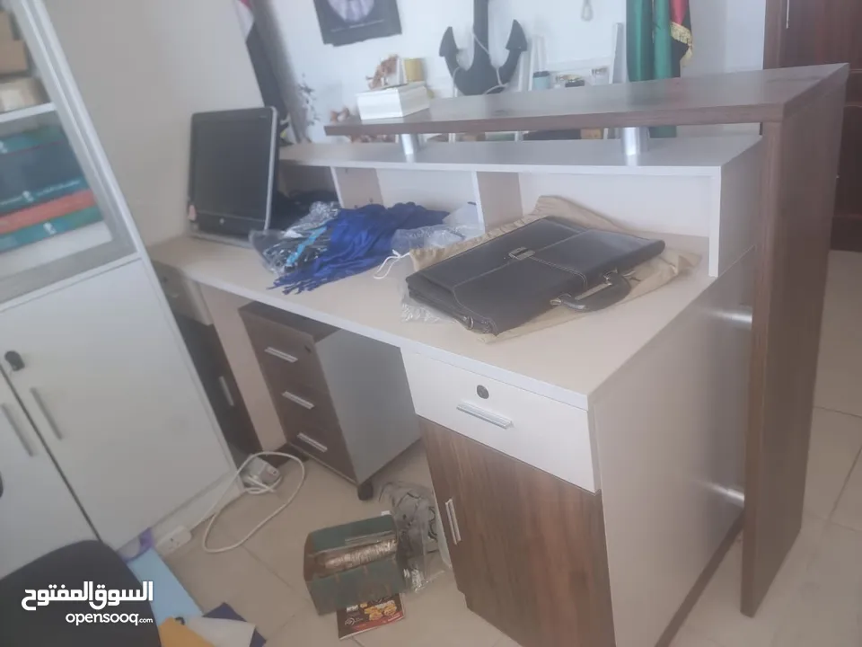 لليع المستعجل - أثاث مكتبي فاخر في أبوظبي - ومعدات كوفي شوب