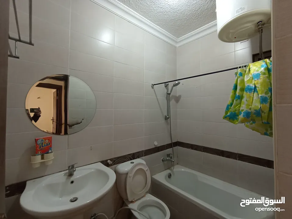 شقة غير مفروشة للإيجار 200م2 ( Property 18990 )-175072800