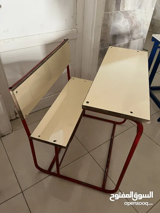 مقاعد مدرسية مستعملة للبيع