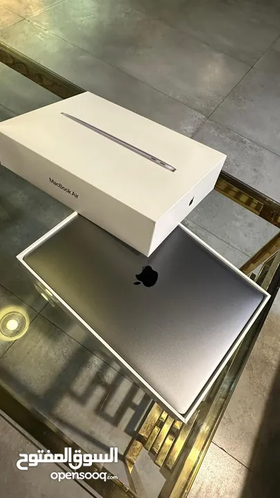 جهاز Apple MacBook Air جديد