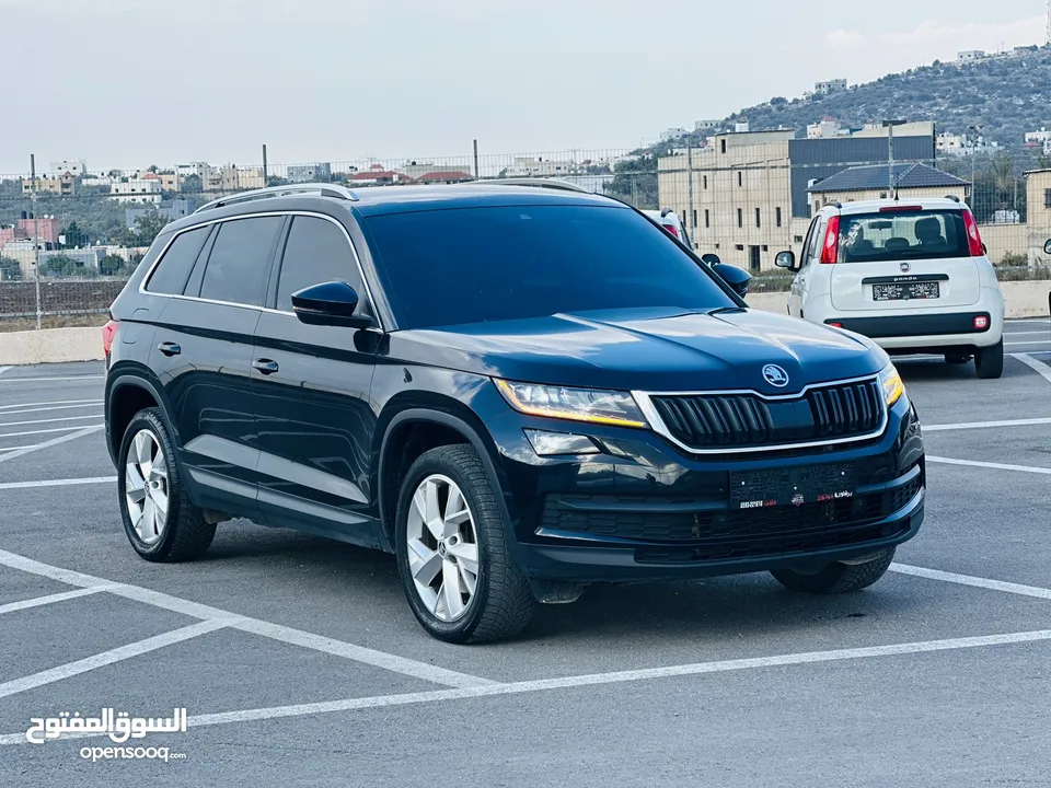 سكودا كودياك فل بدون فتحة سقف 190 حصان   4x4      2020 /2021  دفع رباعي 6+1