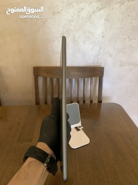 للبيع: iPad الجيل الثامن (iPad 8) – 32GB