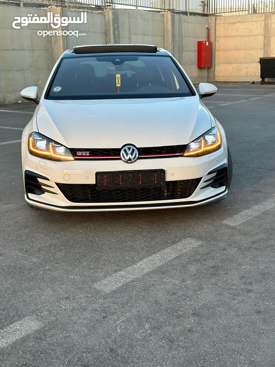 جولف GTI MK7.5 PERFORMANCE فل اضافااات ولا جرام بوية بحالة الوكالة عداد اصلي 47