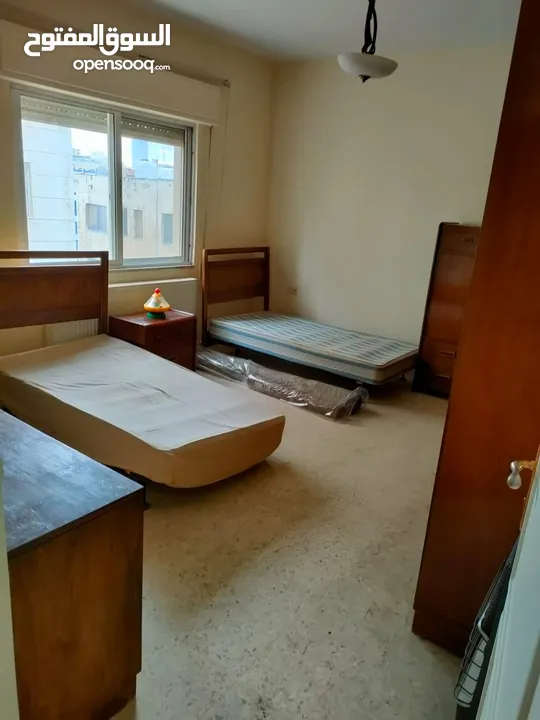 Furnished Shmeisani flat for rent