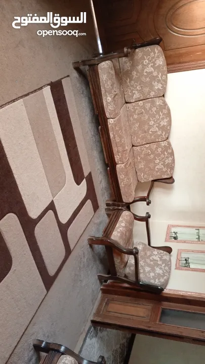 اثاث منزلي للبيع  بحاله ممتازه جدا