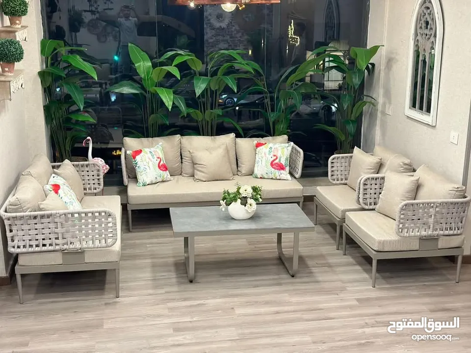 اطقم خارجية طاولات وكراسي فخمة